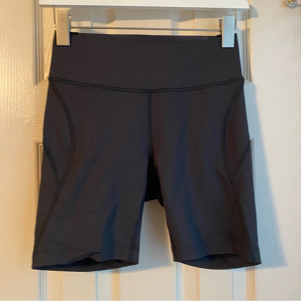 Rare Item! NWOT Outdoor Voices Core 7” Short in Black, size Small